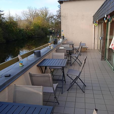 Auberge De Jeunesse Hi Pontivy Exteriör bild