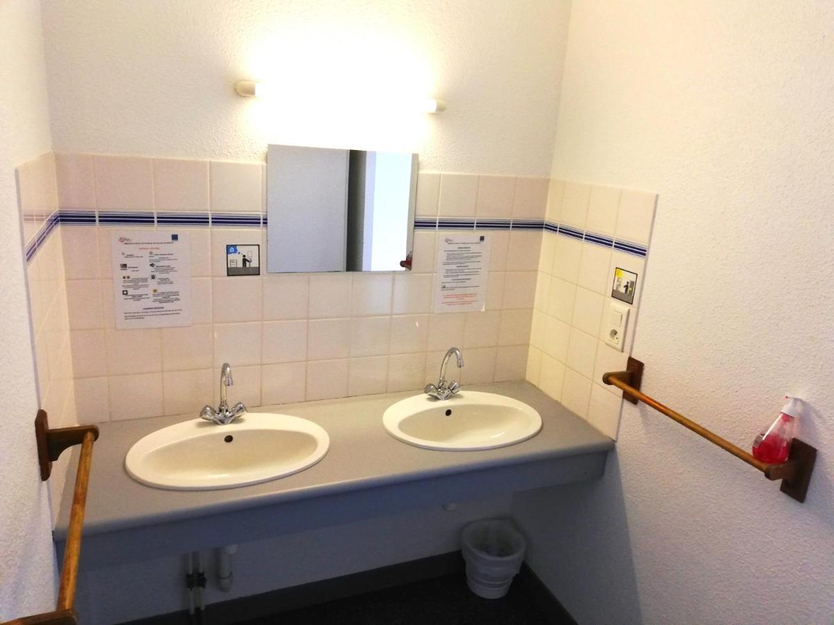 Auberge De Jeunesse Hi Pontivy Exteriör bild